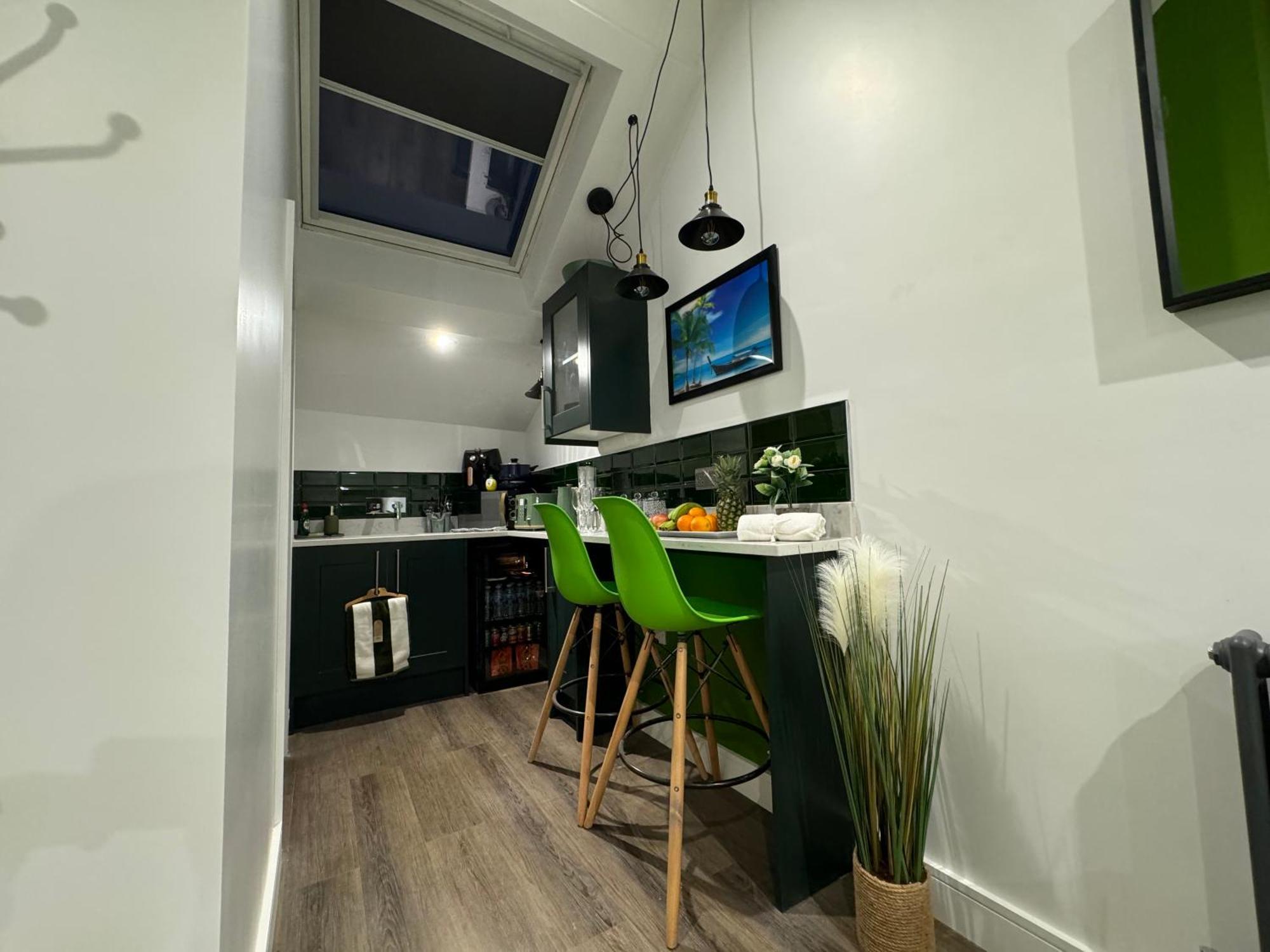 Southgate Luxury Apartments Elland Exterior photo