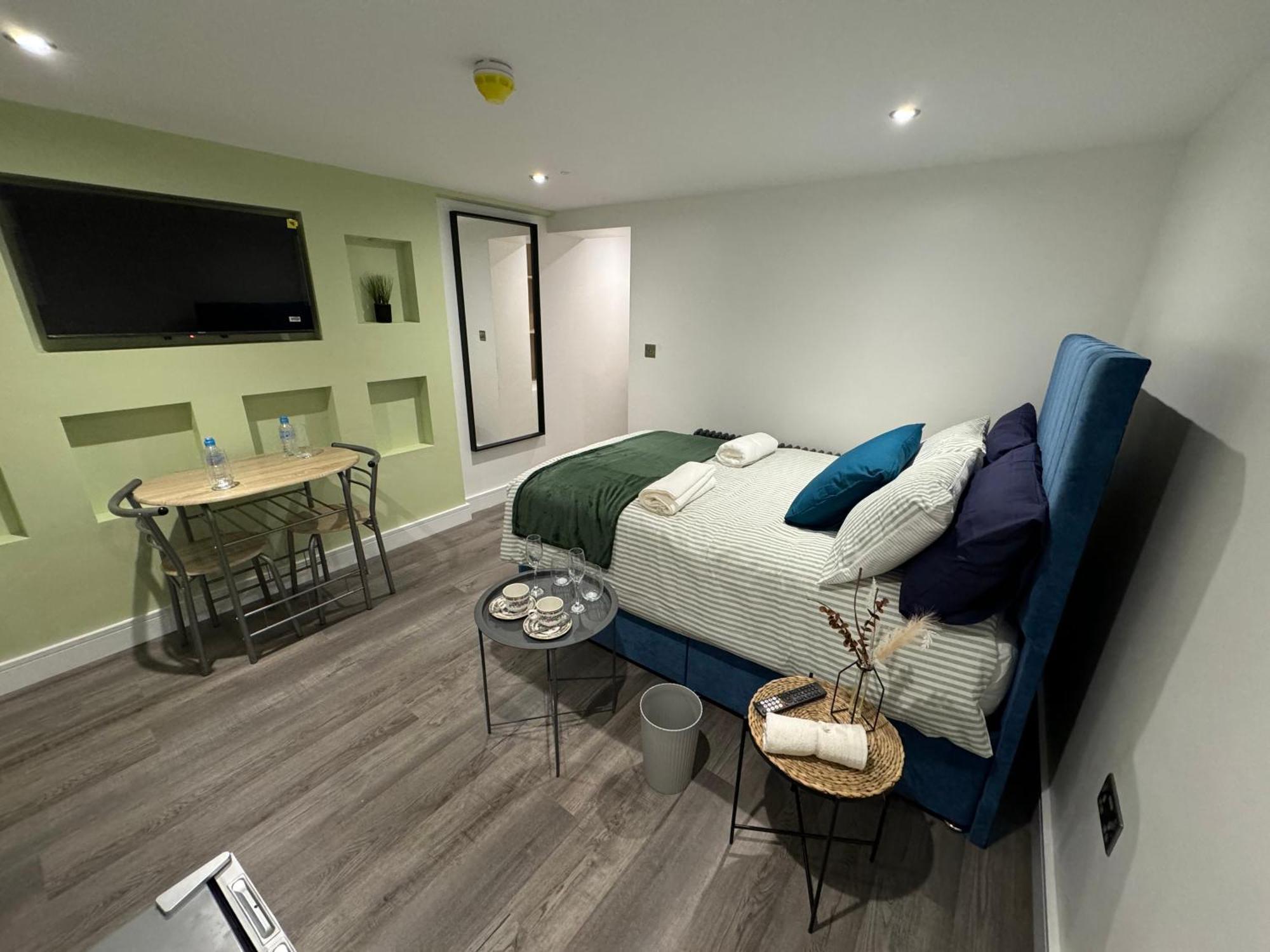 Southgate Luxury Apartments Elland Exterior photo