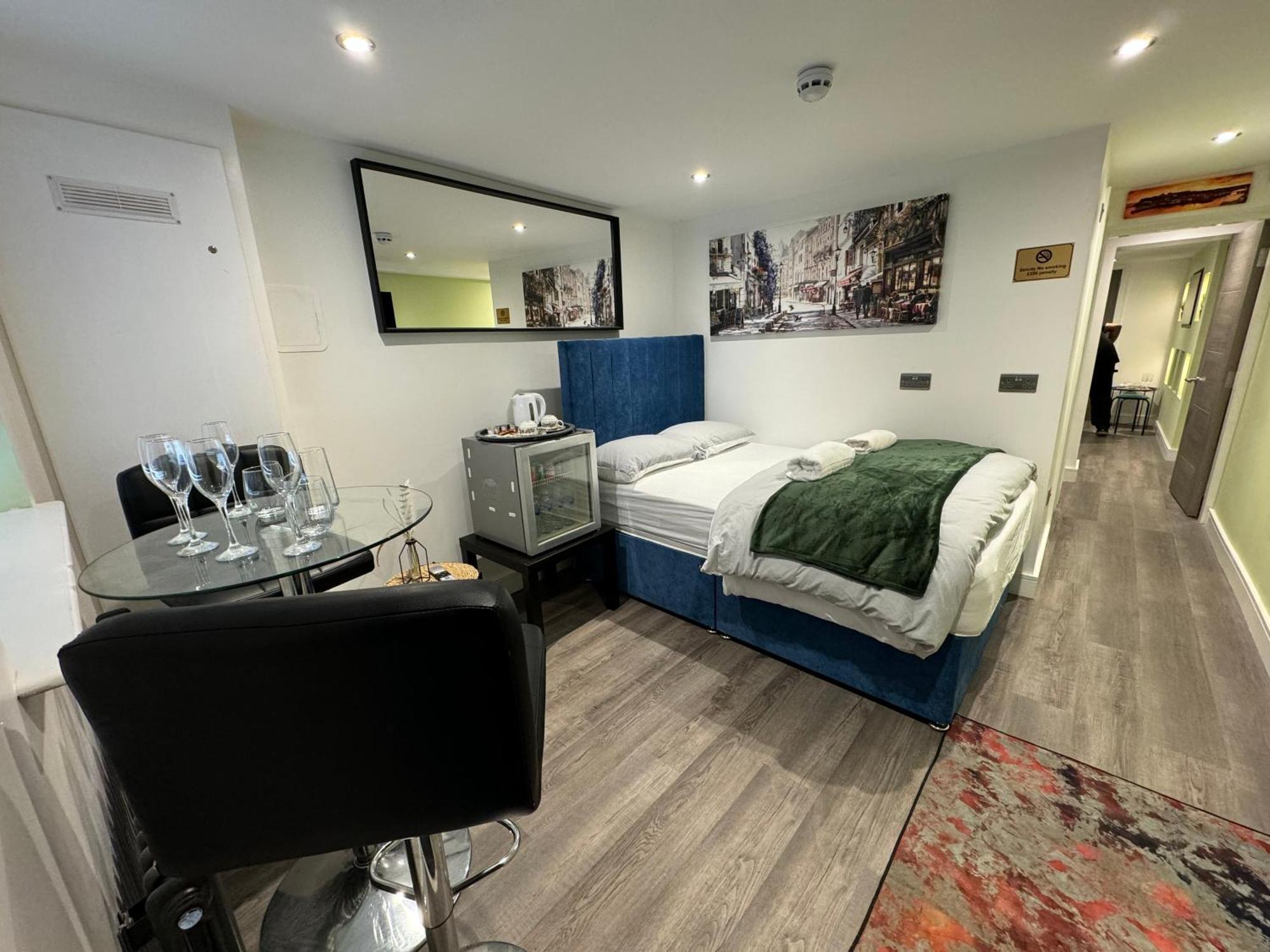 Southgate Luxury Apartments Elland Exterior photo